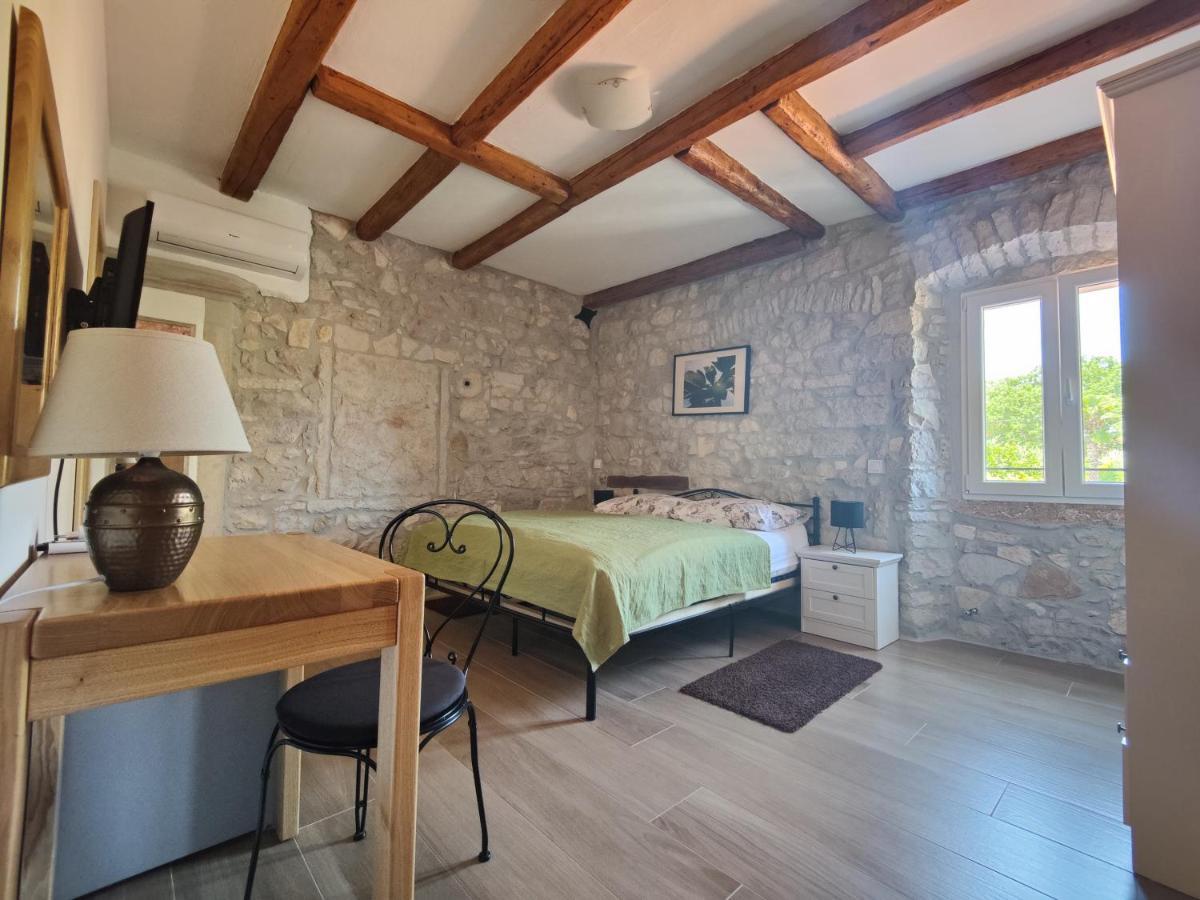 Boutique Hotel Castello Gulich Пореч Экстерьер фото